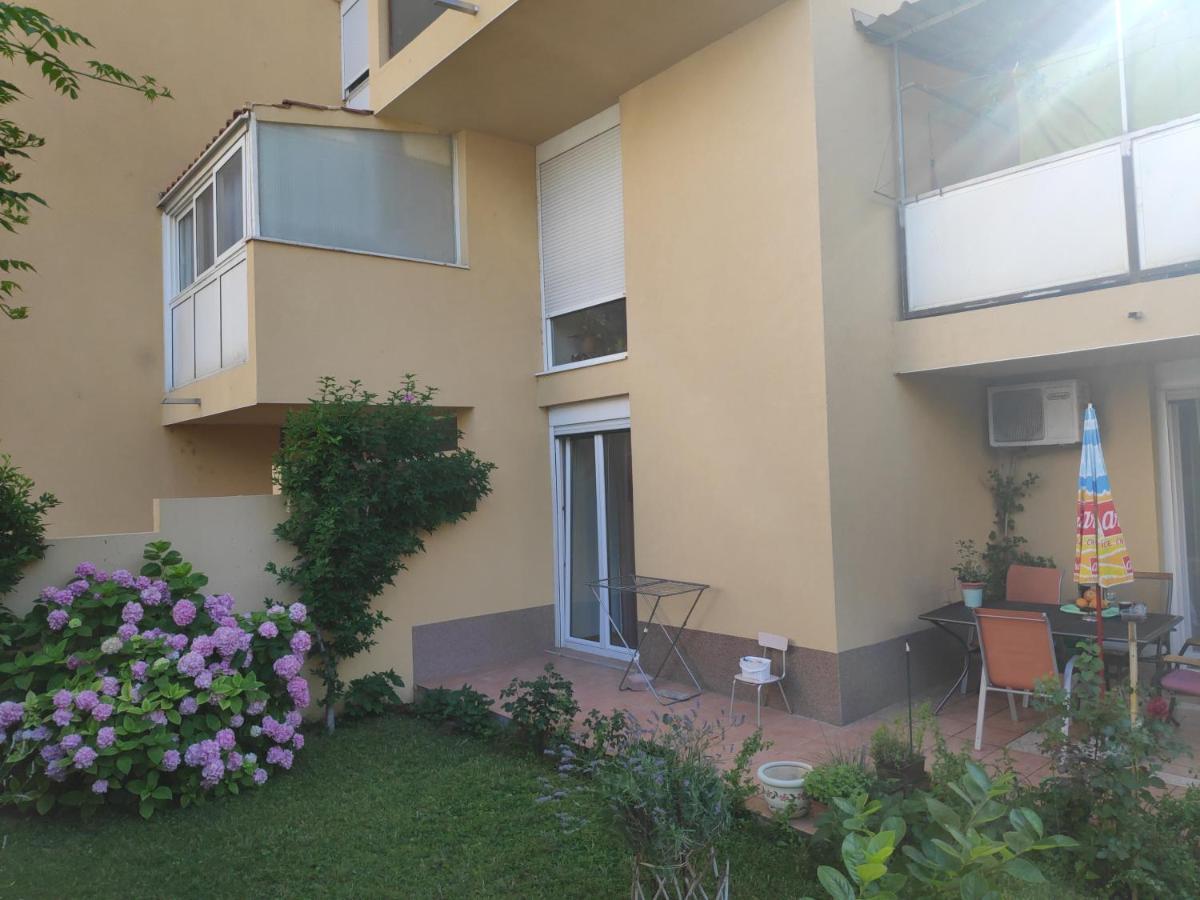 Spacious Apartment With Big Garden Near Beach 斯普利特 外观 照片