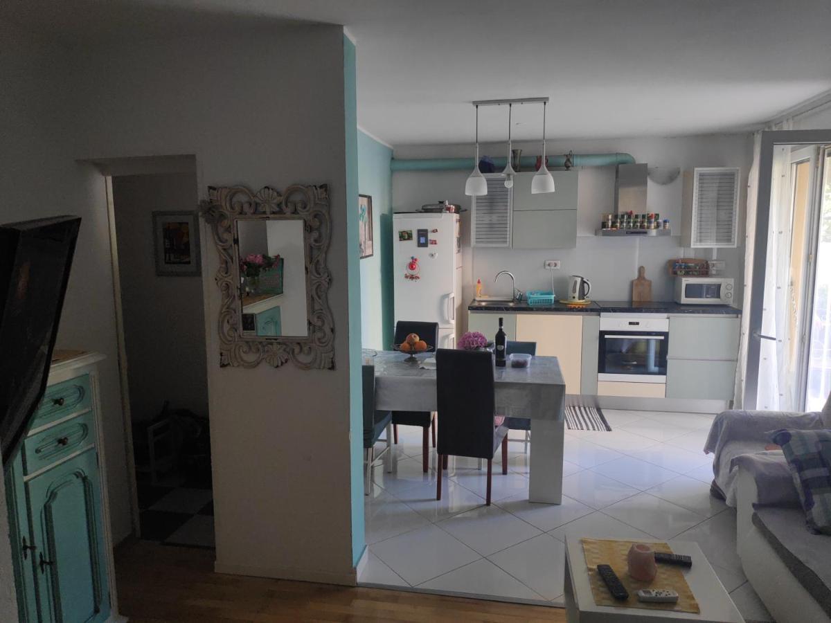 Spacious Apartment With Big Garden Near Beach 斯普利特 外观 照片