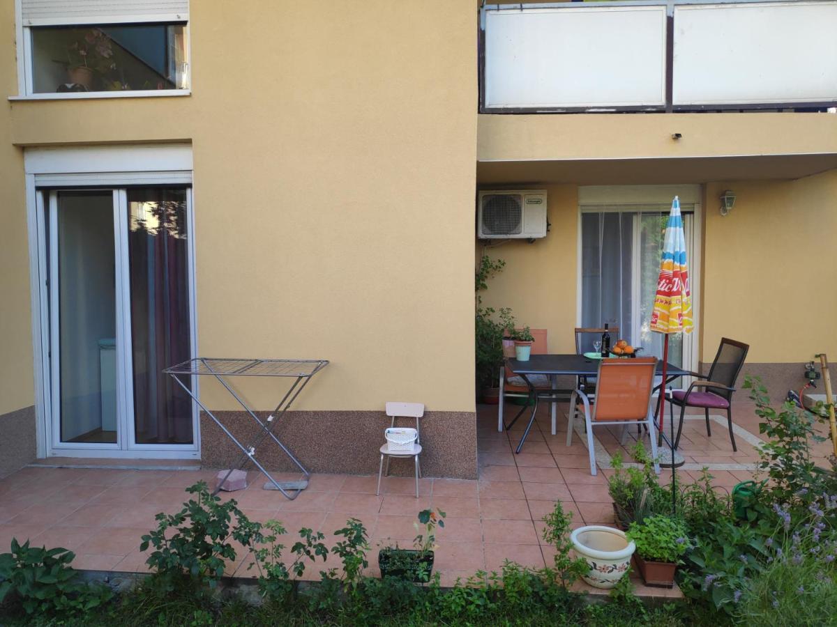 Spacious Apartment With Big Garden Near Beach 斯普利特 外观 照片