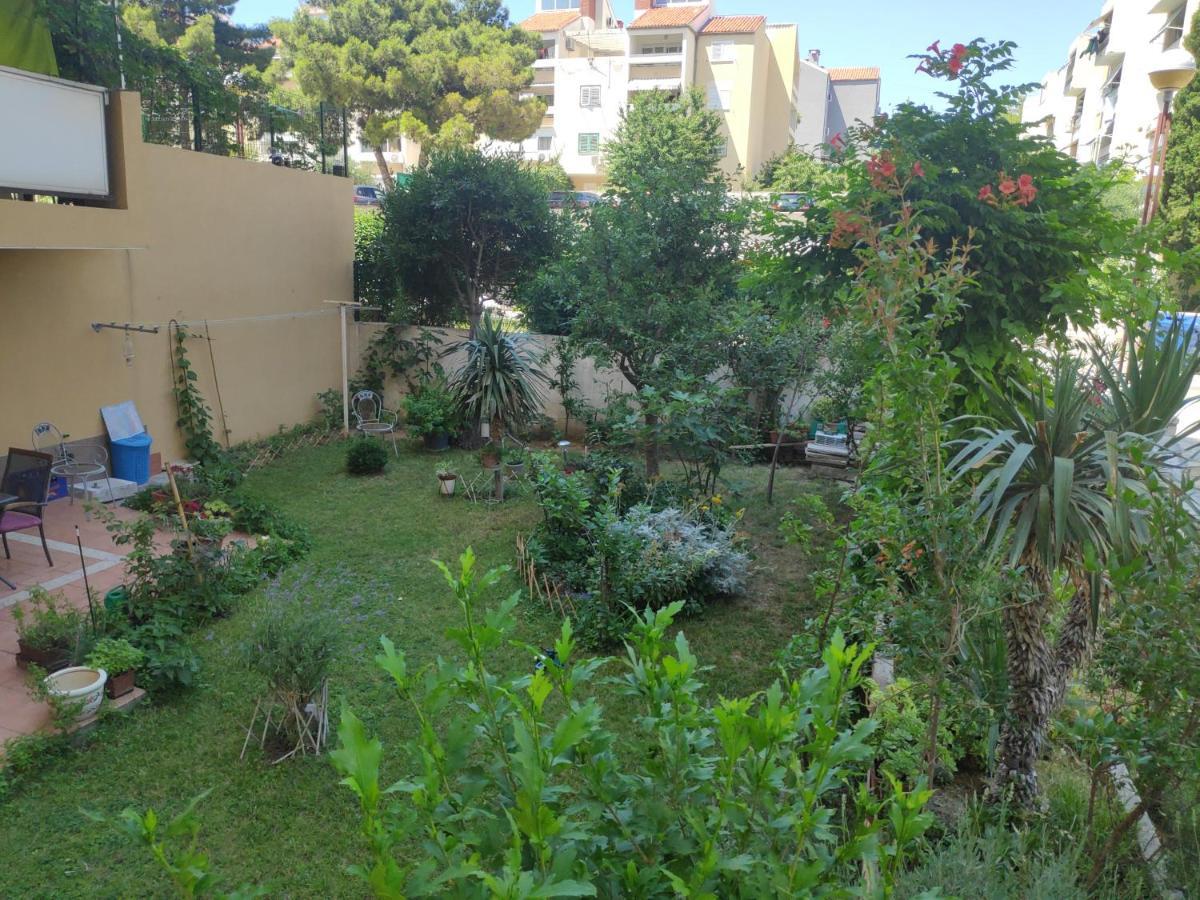 Spacious Apartment With Big Garden Near Beach 斯普利特 外观 照片