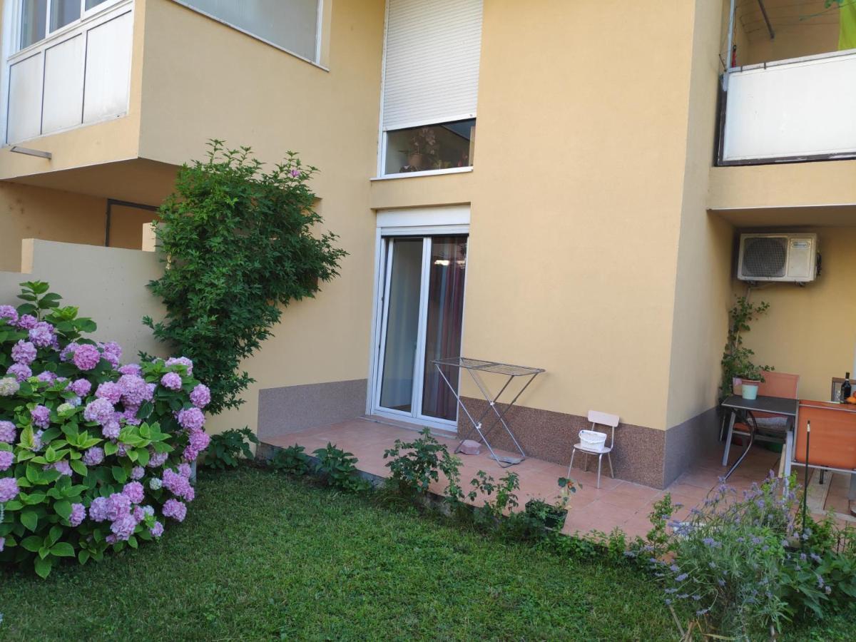Spacious Apartment With Big Garden Near Beach 斯普利特 外观 照片