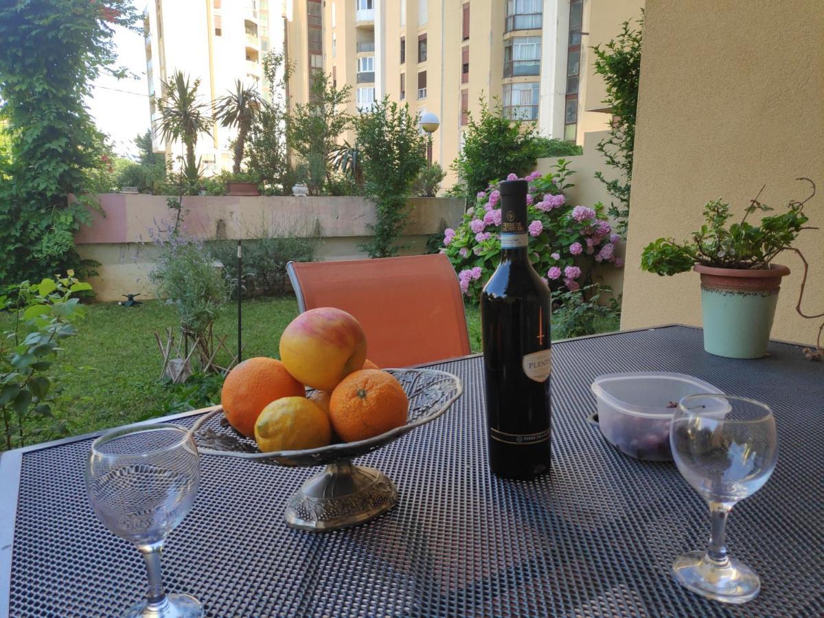 Spacious Apartment With Big Garden Near Beach 斯普利特 外观 照片