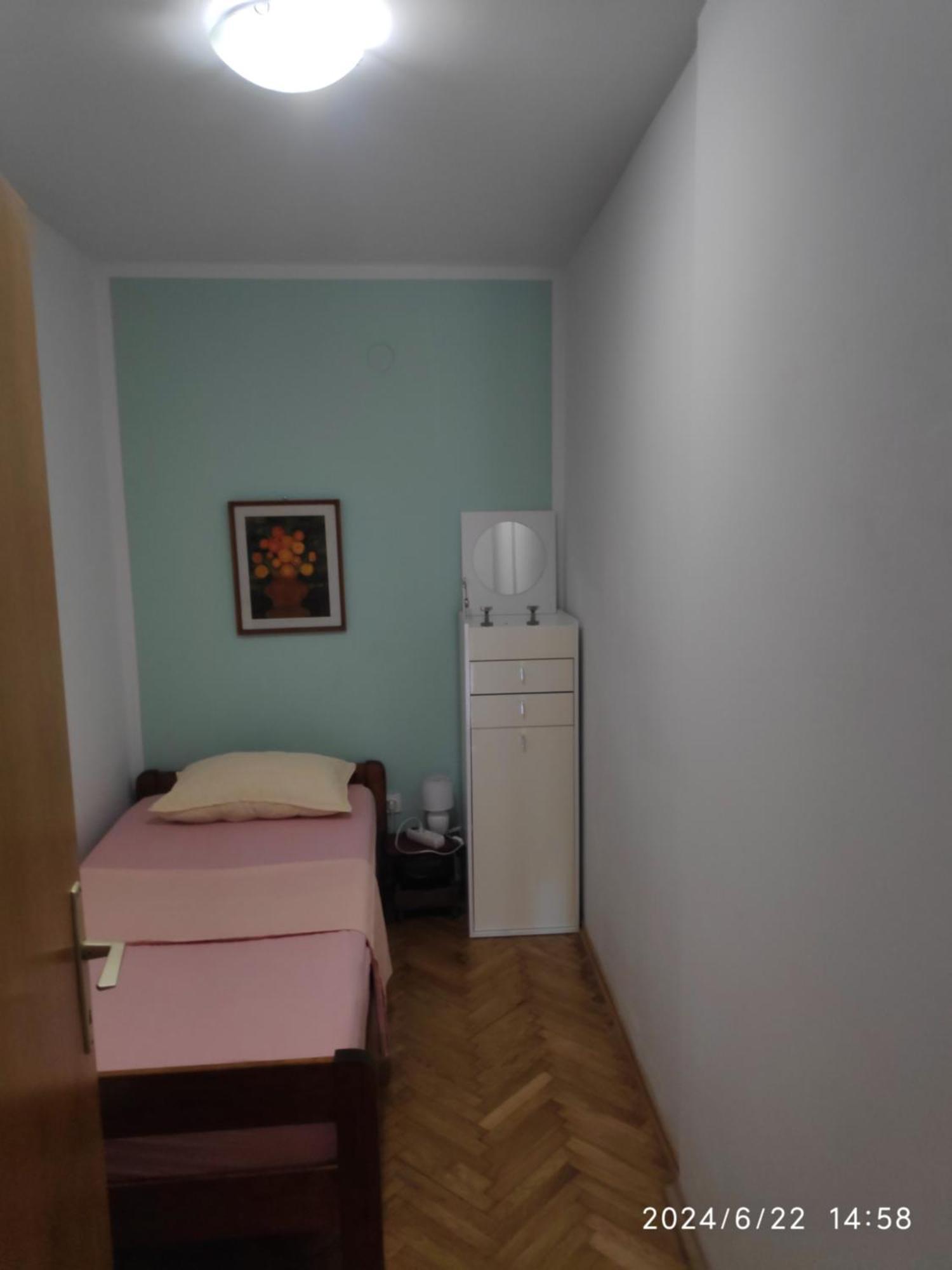 Spacious Apartment With Big Garden Near Beach 斯普利特 外观 照片